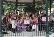 Sam Brown & der Fabulous Ukulele Club: Happy in Hamburg!